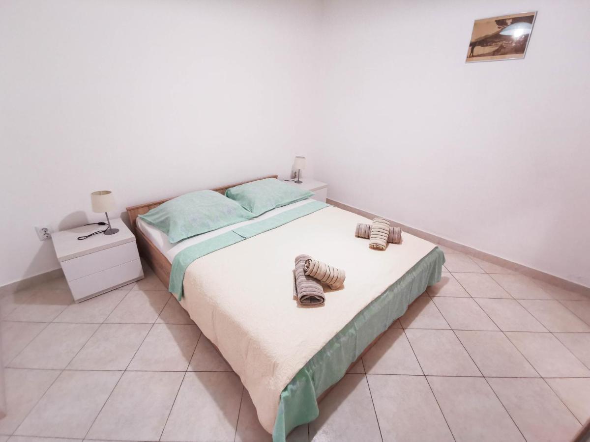 Apartments Patrick Baška Voda エクステリア 写真