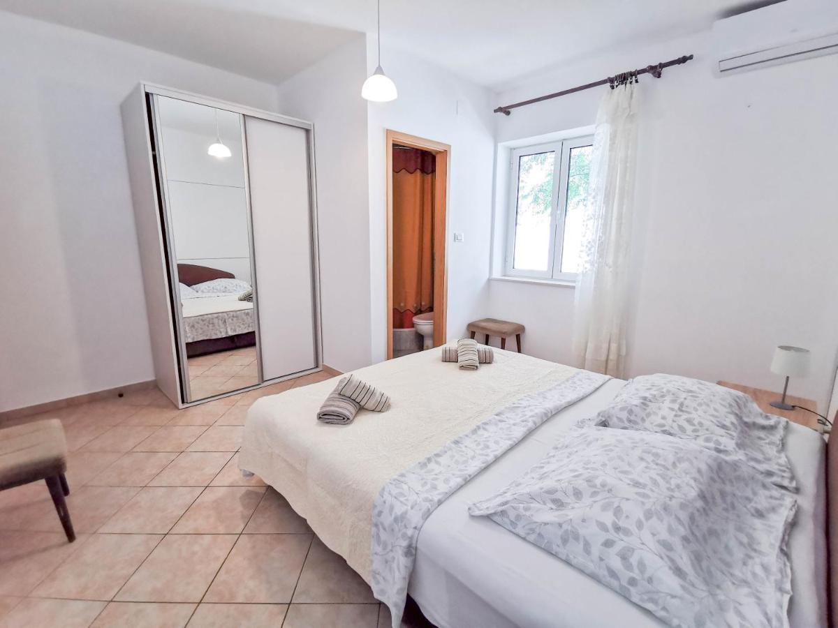 Apartments Patrick Baška Voda エクステリア 写真